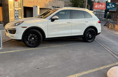 Внедорожник / Кроссовер Porsche Cayenne 2011 в 