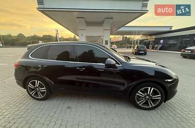 Внедорожник / Кроссовер Porsche Cayenne 2010 в 