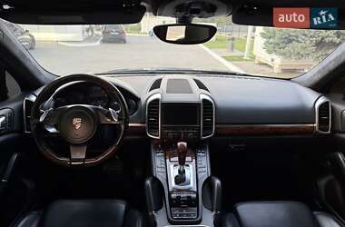 Внедорожник / Кроссовер Porsche Cayenne 2010 в 