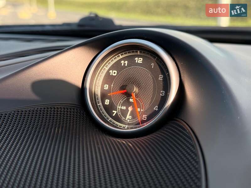 Позашляховик / Кросовер Porsche Cayenne 2016 в Львові