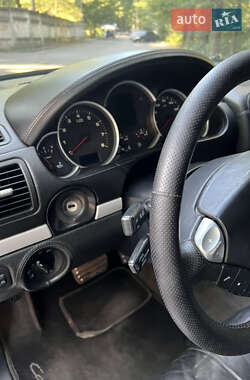 Внедорожник / Кроссовер Porsche Cayenne 2004 в 