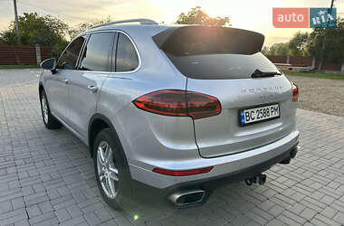 Внедорожник / Кроссовер Porsche Cayenne 2015 в Львове