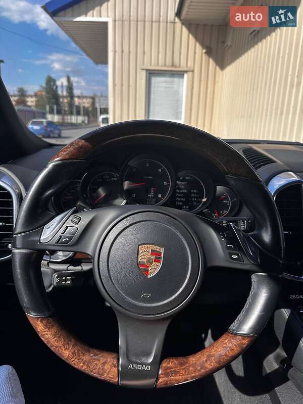 Внедорожник / Кроссовер Porsche Cayenne 2013 в Полтаве фото 15 Внедорожник / Кроссовер Porsche Cayenne 2013 в Полтаве