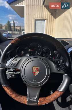 Внедорожник / Кроссовер Porsche Cayenne 2013 в 
