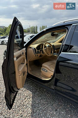 Позашляховик / Кросовер Porsche Cayenne 2011 в 