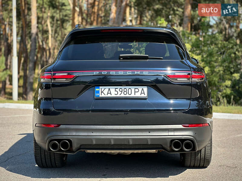 Позашляховик / Кросовер Porsche Cayenne 2019 в Києві