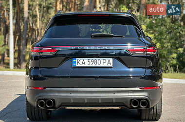 Позашляховик / Кросовер Porsche Cayenne 2019 в 