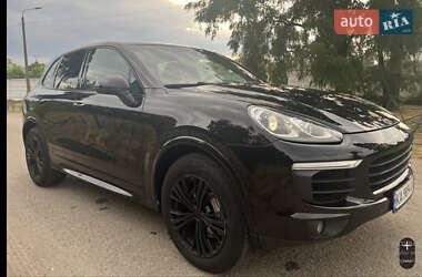 Внедорожник / Кроссовер Porsche Cayenne 2015 в 