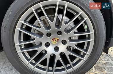 Позашляховик / Кросовер Porsche Cayenne 2017 в 