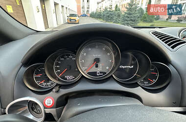 Внедорожник / Кроссовер Porsche Cayenne 2014 в 