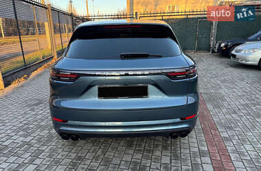 Позашляховик / Кросовер Porsche Cayenne 2018 в 