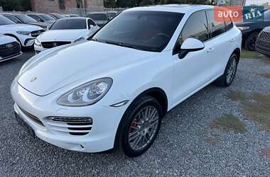 Позашляховик / Кросовер Porsche Cayenne 2014 в 