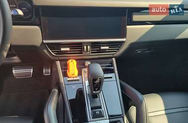 Внедорожник / Кроссовер Porsche Cayenne 2020 в 