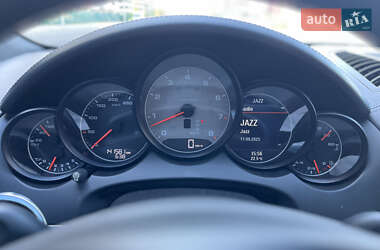 Внедорожник / Кроссовер Porsche Cayenne 2010 в 