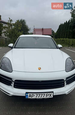Позашляховик / Кросовер Porsche Cayenne 2021 в 