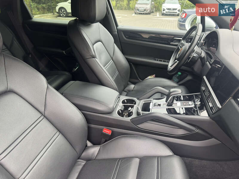 Позашляховик / Кросовер Porsche Cayenne 2021 в Львові