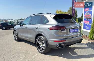Позашляховик / Кросовер Porsche Cayenne 2017 в 