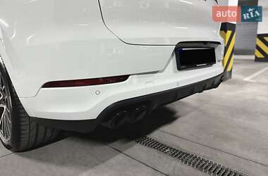 Позашляховик / Кросовер Porsche Cayenne 2019 в 