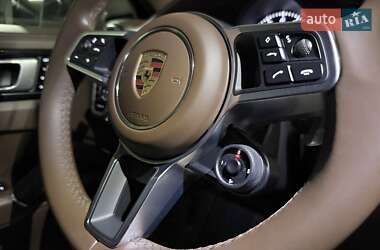 Позашляховик / Кросовер Porsche Cayenne 2019 в 
