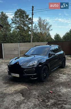 Позашляховик / Кросовер Porsche Cayenne 2012 в 