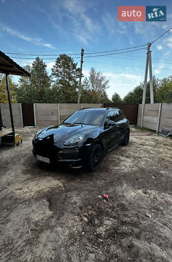 Позашляховик / Кросовер Porsche Cayenne 2012 в 