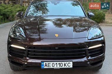 Позашляховик / Кросовер Porsche Cayenne 2022 в 