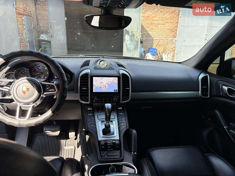 Позашляховик / Кросовер Porsche Cayenne 2017 в Дніпрі