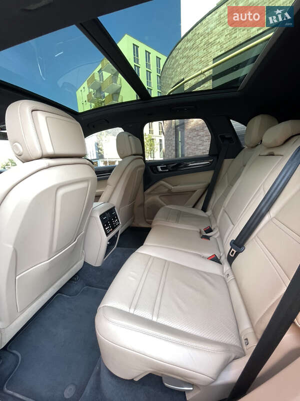 Внедорожник / Кроссовер Porsche Cayenne 2019 в Львове фото 49 Внедорожник / Кроссовер Porsche Cayenne 2019 в Львове