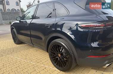 Внедорожник / Кроссовер Porsche Cayenne 2020 в 