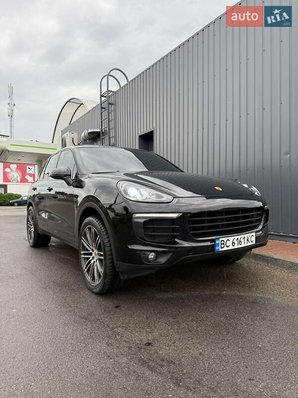 Внедорожник / Кроссовер Porsche Cayenne 2017 в Львове фото 23 Внедорожник / Кроссовер Porsche Cayenne 2017 в Львове