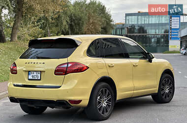 Позашляховик / Кросовер Porsche Cayenne 2010 в 