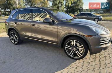 Внедорожник / Кроссовер Porsche Cayenne 2011 в 