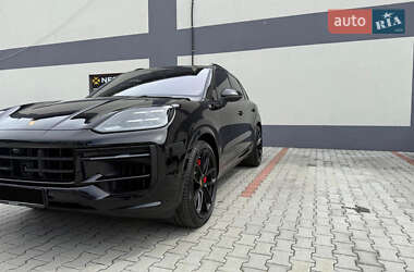 Внедорожник / Кроссовер Porsche Cayenne 2023 в 