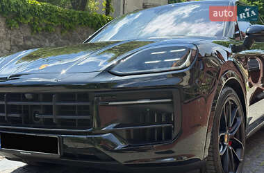 Внедорожник / Кроссовер Porsche Cayenne 2023 в 