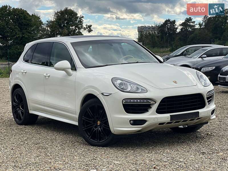 Внедорожник / Кроссовер Porsche Cayenne 2011 в Стрые