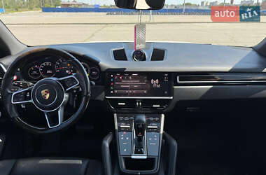 Внедорожник / Кроссовер Porsche Cayenne 2021 в 