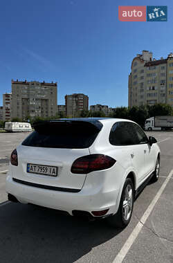 Внедорожник / Кроссовер Porsche Cayenne 2011 в 