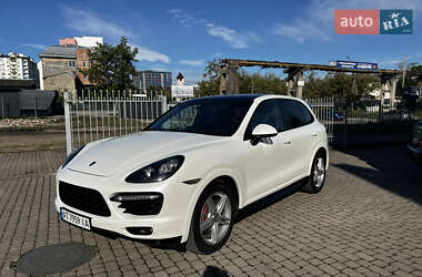 Внедорожник / Кроссовер Porsche Cayenne 2011 в 