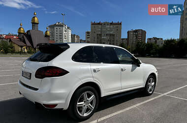 Внедорожник / Кроссовер Porsche Cayenne 2011 в 