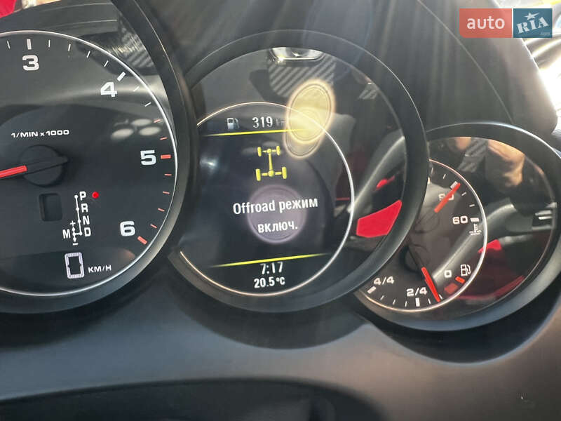 Внедорожник / Кроссовер Porsche Cayenne 2011 в Микуличине