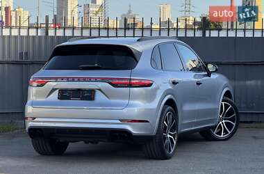 Позашляховик / Кросовер Porsche Cayenne 2020 в 