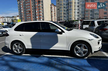 Внедорожник / Кроссовер Porsche Cayenne 2011 в 