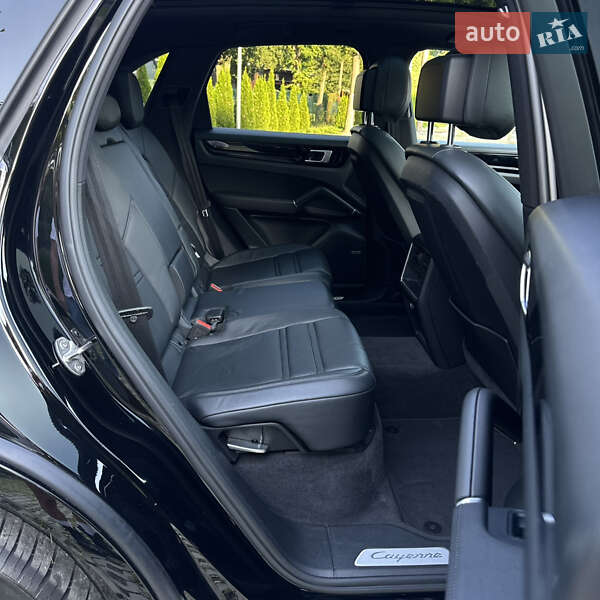 Внедорожник / Кроссовер Porsche Cayenne 2019 в Харькове