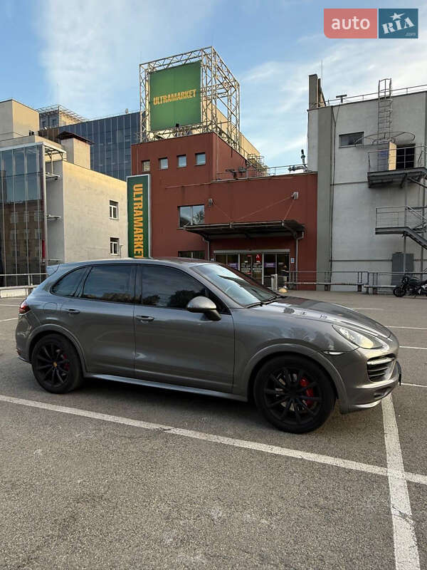 Внедорожник / Кроссовер Porsche Cayenne 2012 в Киеве фото 3 Внедорожник / Кроссовер Porsche Cayenne 2012 в Киеве