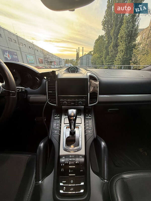 Внедорожник / Кроссовер Porsche Cayenne 2012 в Киеве фото 14 Внедорожник / Кроссовер Porsche Cayenne 2012 в Киеве