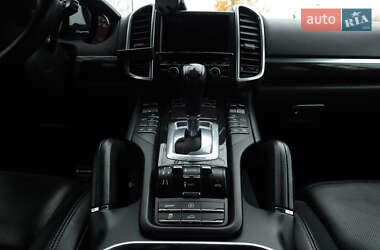 Внедорожник / Кроссовер Porsche Cayenne 2010 в 