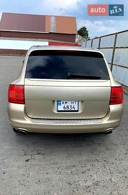 Позашляховик / Кросовер Porsche Cayenne 2004 в 