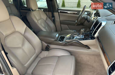 Позашляховик / Кросовер Porsche Cayenne 2011 в 