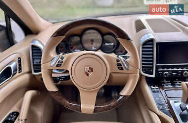 Позашляховик / Кросовер Porsche Cayenne 2011 в 