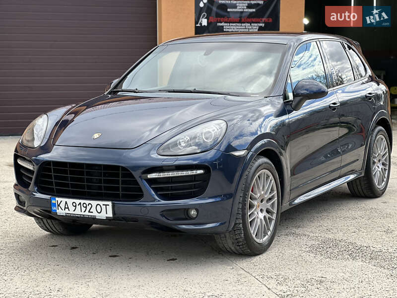 Внедорожник / Кроссовер Porsche Cayenne 2013 в 